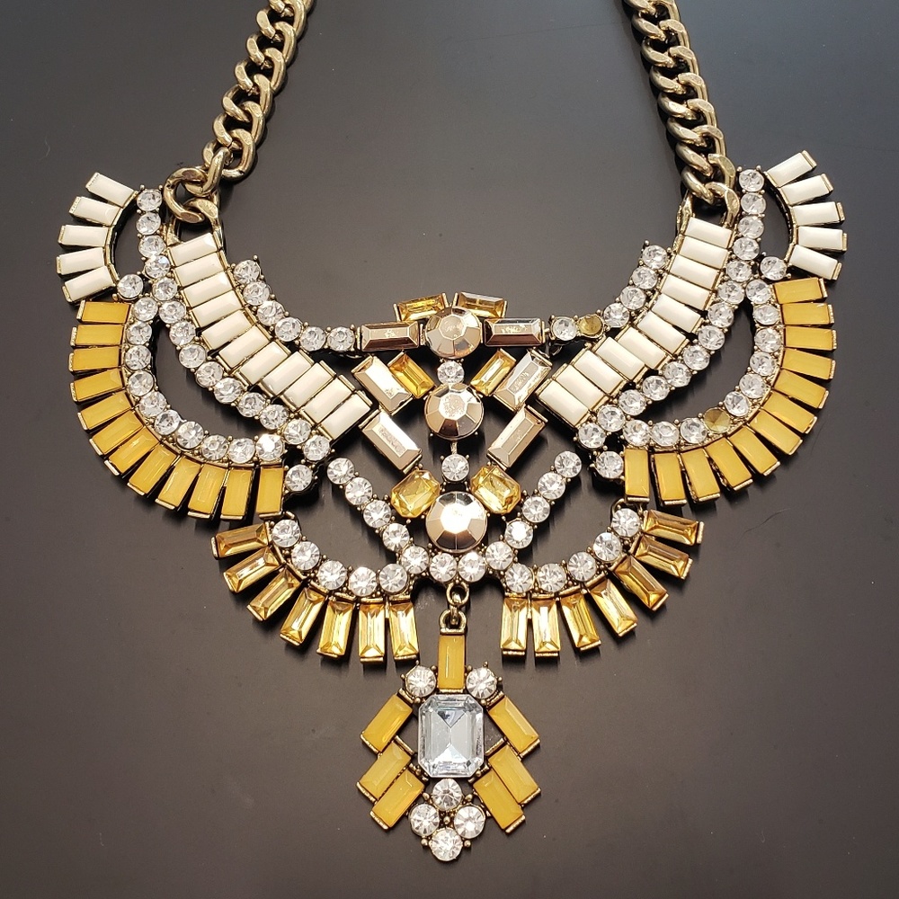 Statement necklace